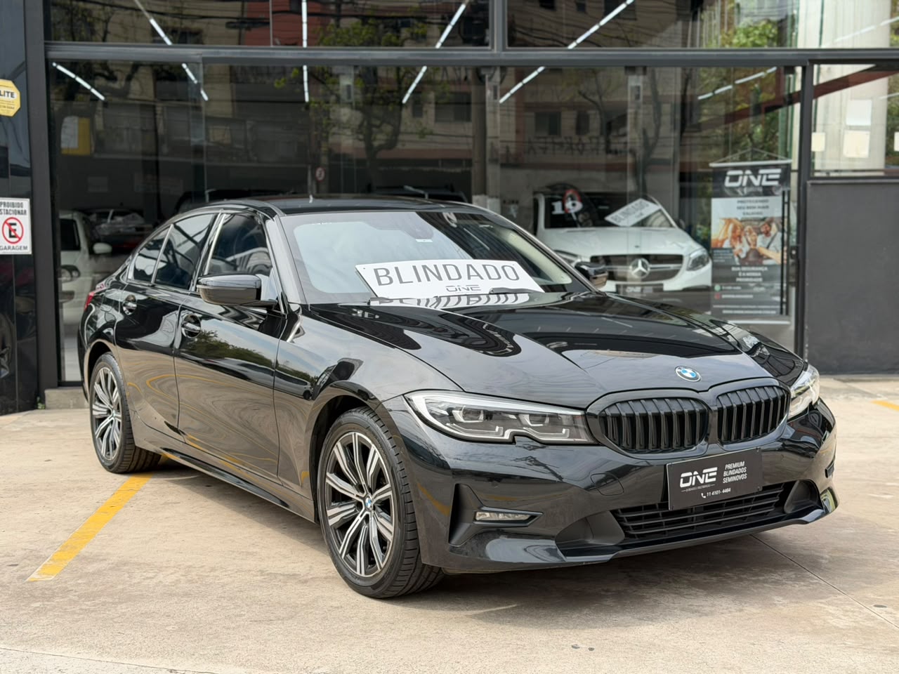 BMW 320i